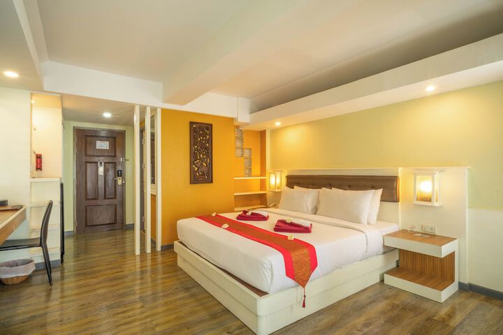 Room 15 of 120