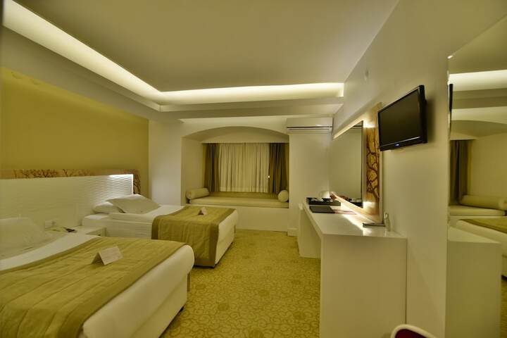 Room 6 of 43