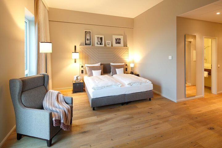 Room 3 of 18