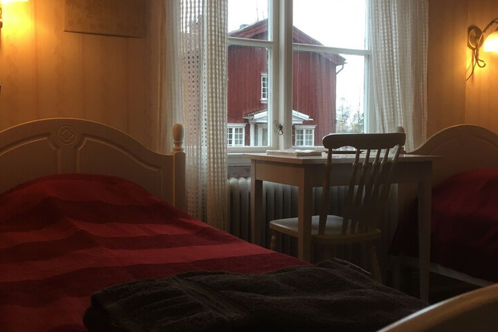 Room 7 of 71
