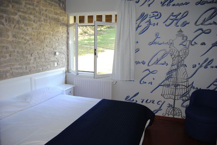 Room 4 of 21