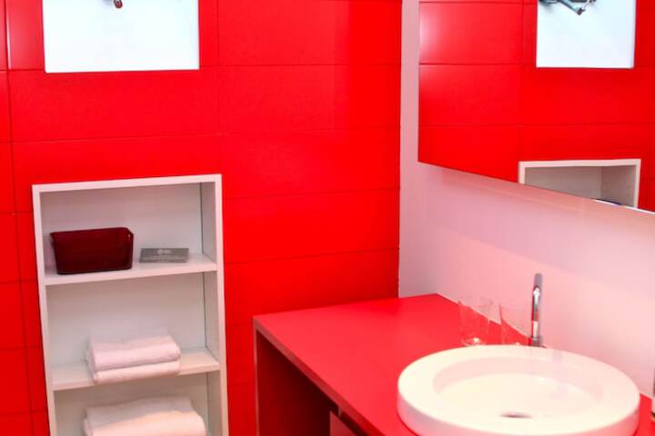 Room 15 of 31