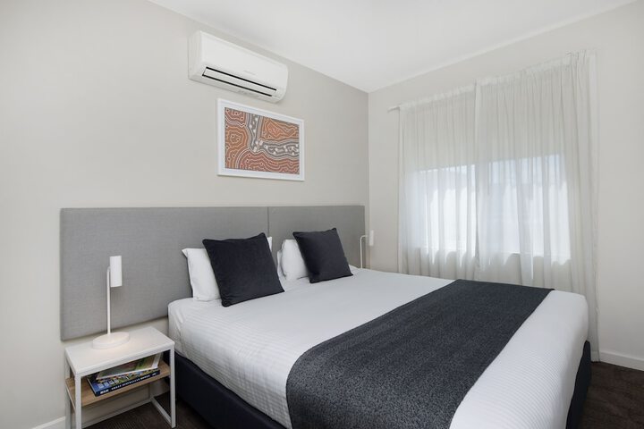 Room 3 of 40