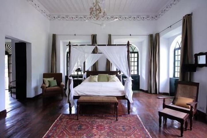 Room 16 of 63