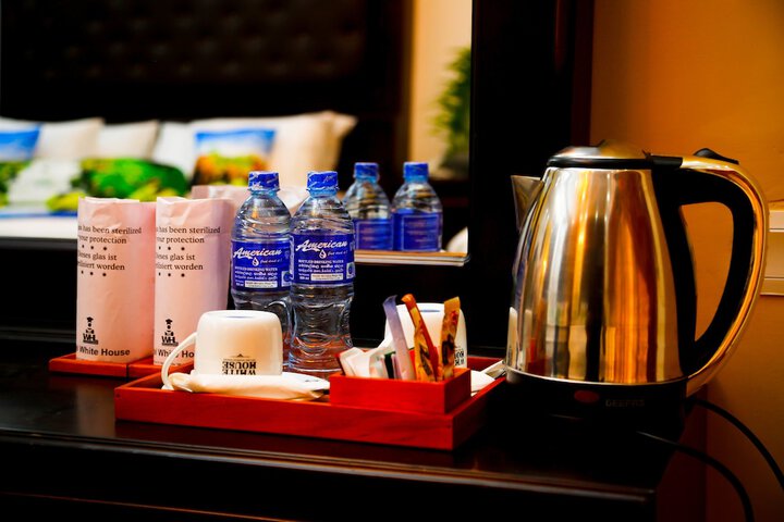Breakfast/Coffee Service 144 of 230