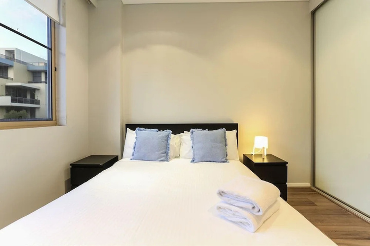 Room 4 of 14