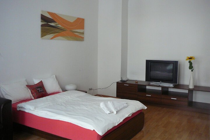 Room 14 of 60