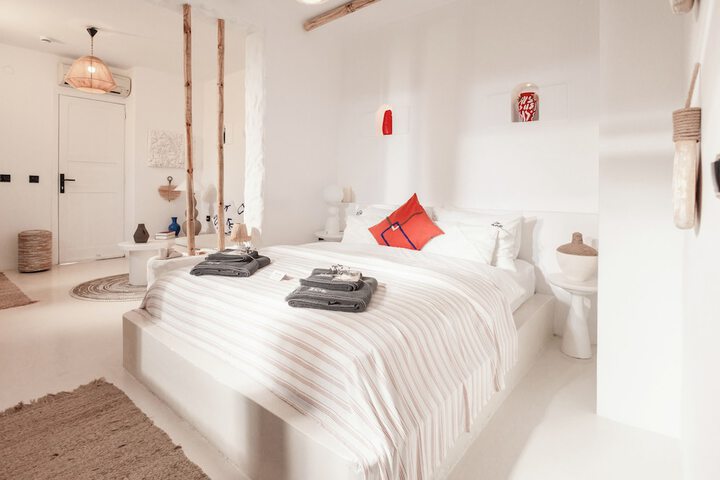 Room 43 of 68