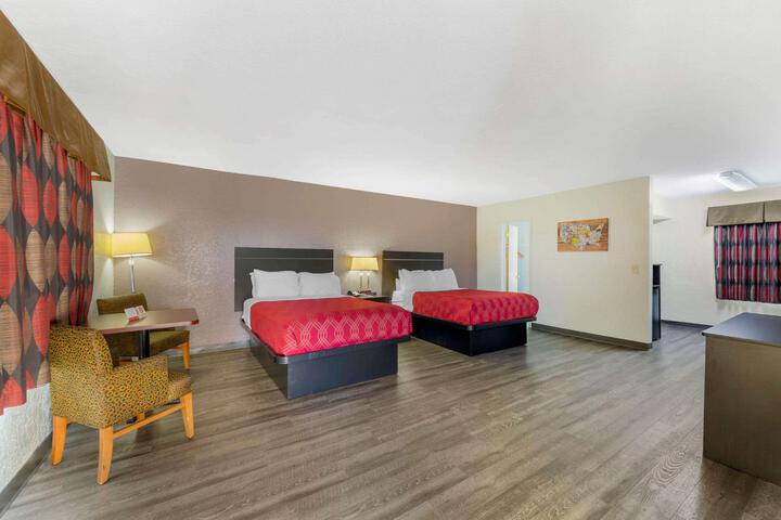 2 Double Beds (5 of 20)