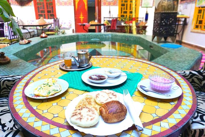 Breakfast/Coffee Service 24 of 38