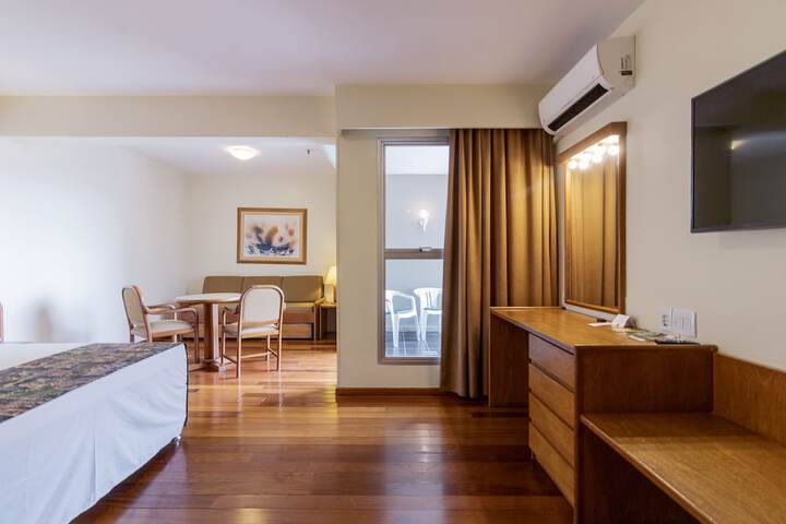 Room 27 of 132