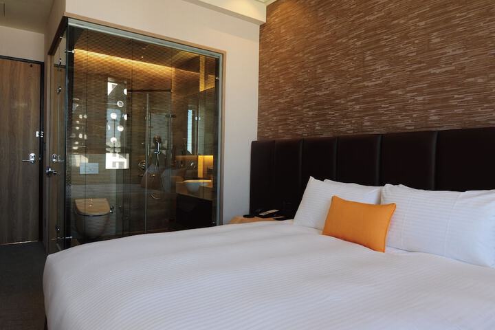 Room 14 of 35