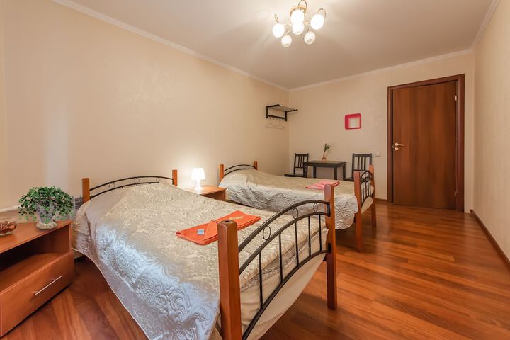 Room 2 of 16