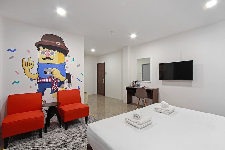 Room 32 of 69
