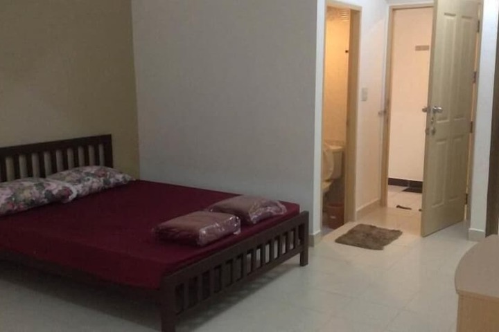 Room 4 of 29