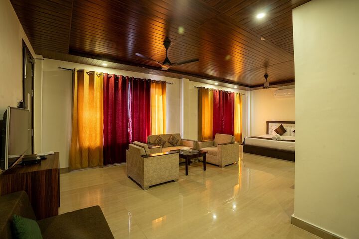Room 21 of 33