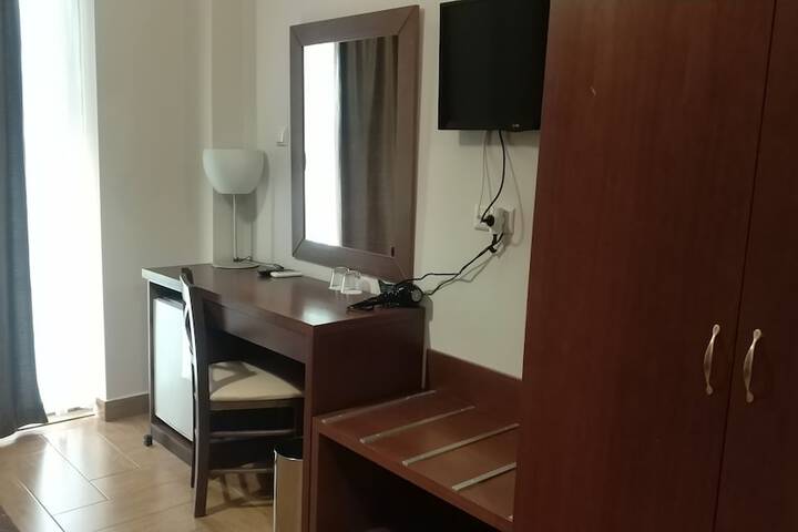 Room 37 of 59