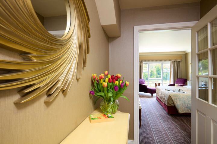 Room 4 of 48