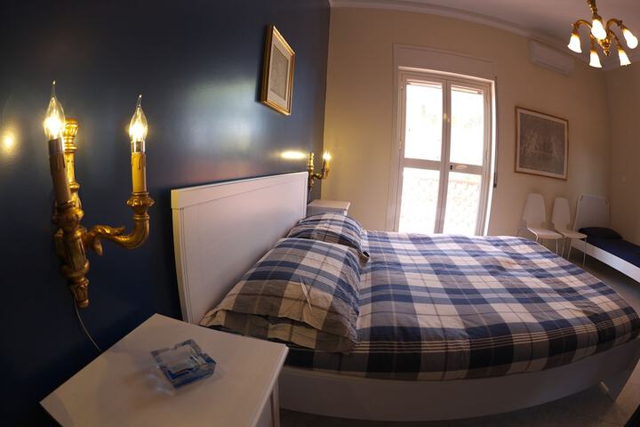 Room 18 of 64