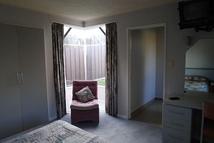 Room 8 of 36