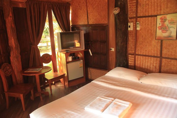 Room 7 of 90