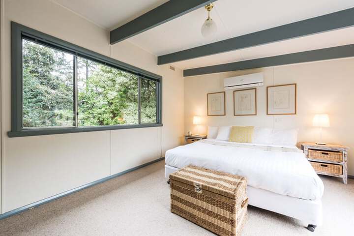 Room 4 of 40
