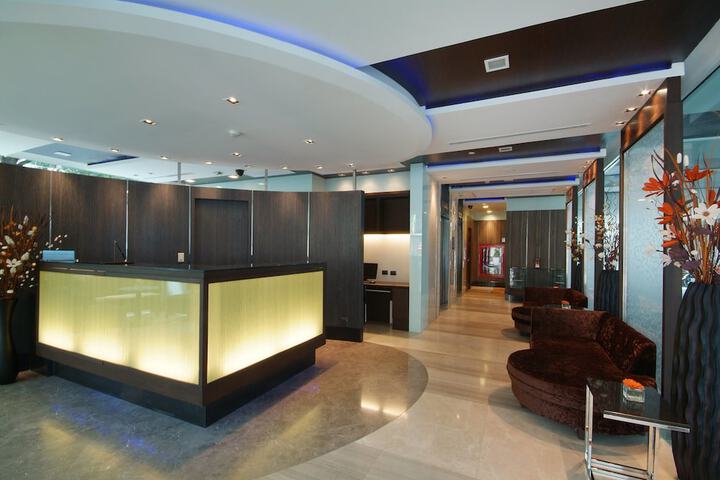 Hotel Lobby