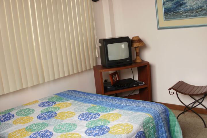 Room 24 of 34