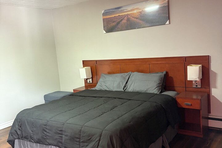 Room 10 of 61