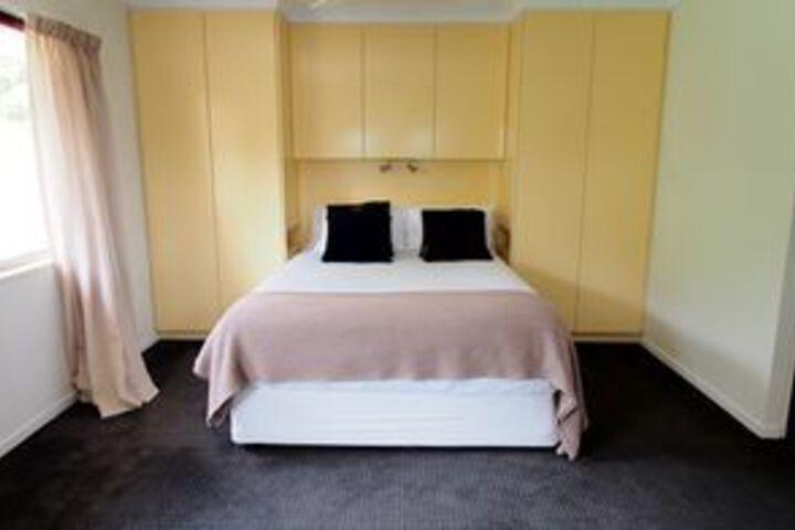 Room 8 of 22