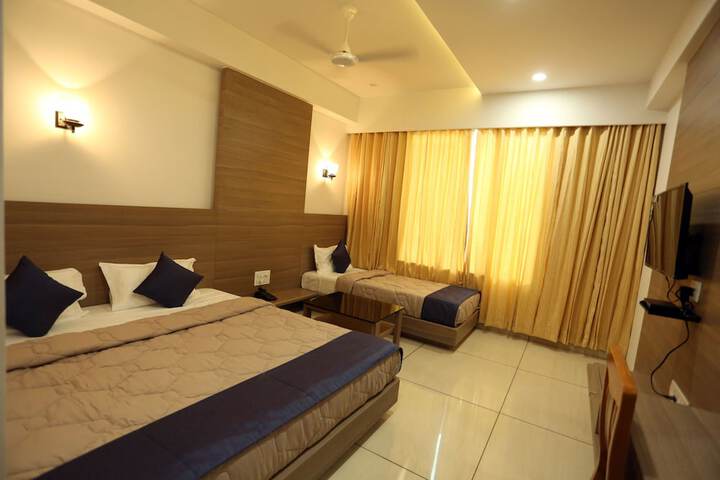 Room 16 of 19