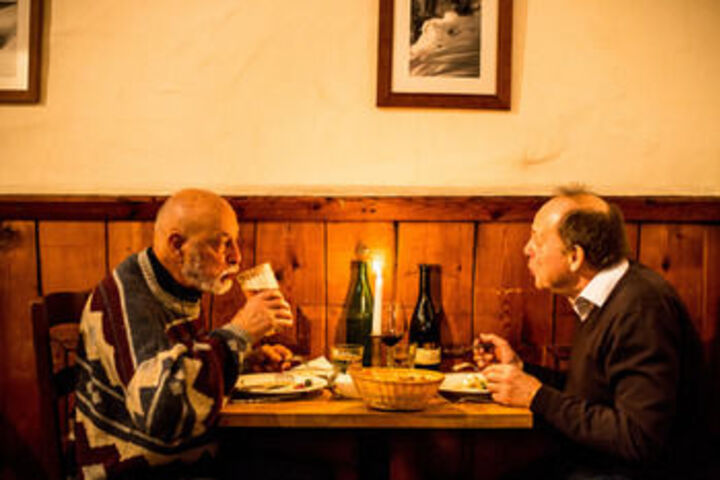 Dining 31 of 32