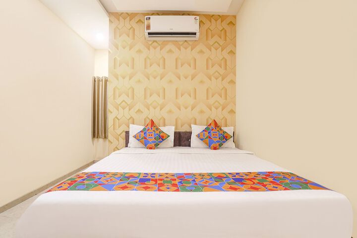 Room 15 of 27