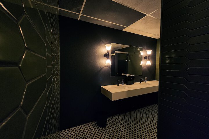 Room 23 of 71