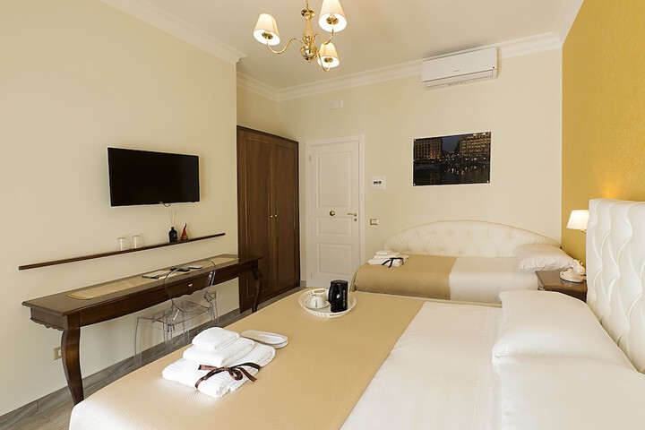 Room 8 of 44