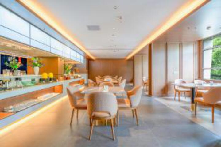 Jiutian International Hotel