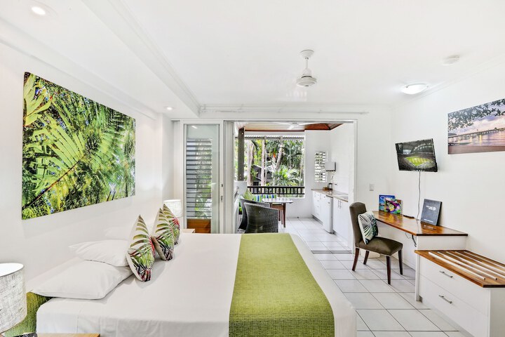Room 21 of 158