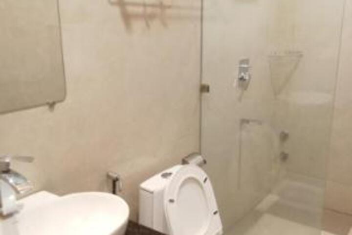 Room 6 of 46