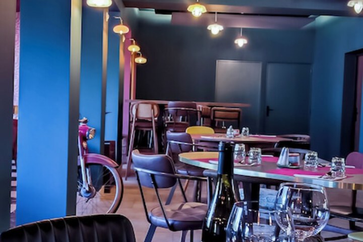 Dining 40 of 60