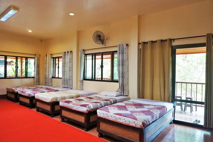 Room 5 of 62
