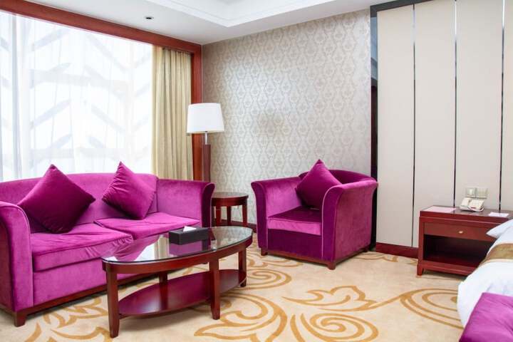 Room 10 of 46