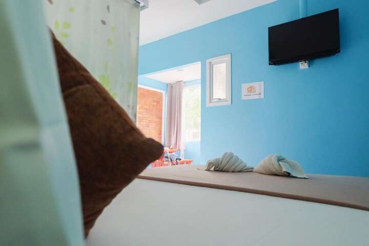Room 16 of 48