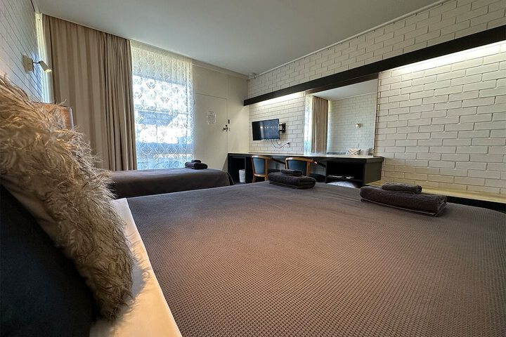 Room 33 of 45