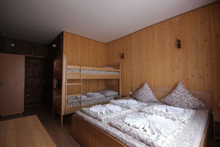 Room 2 of 57