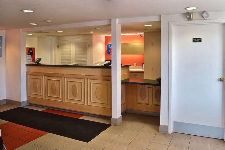 Motel 6 Billings MT North Billings | Bookonline.com