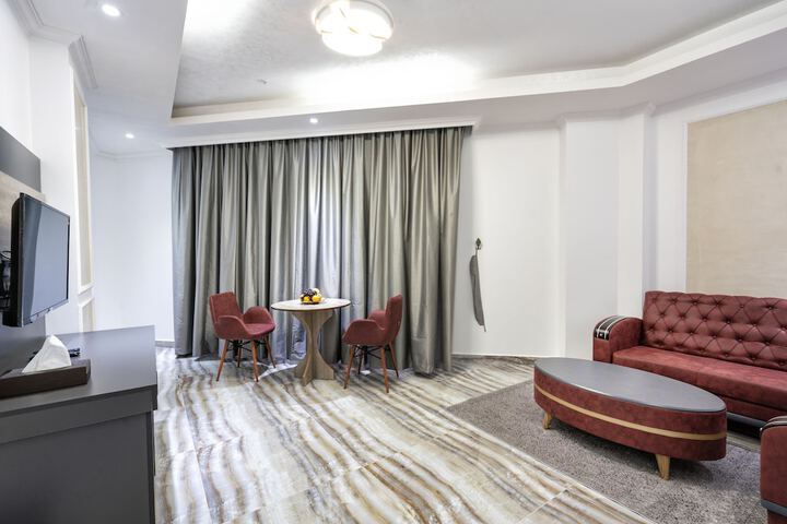 Room 11 of 34
