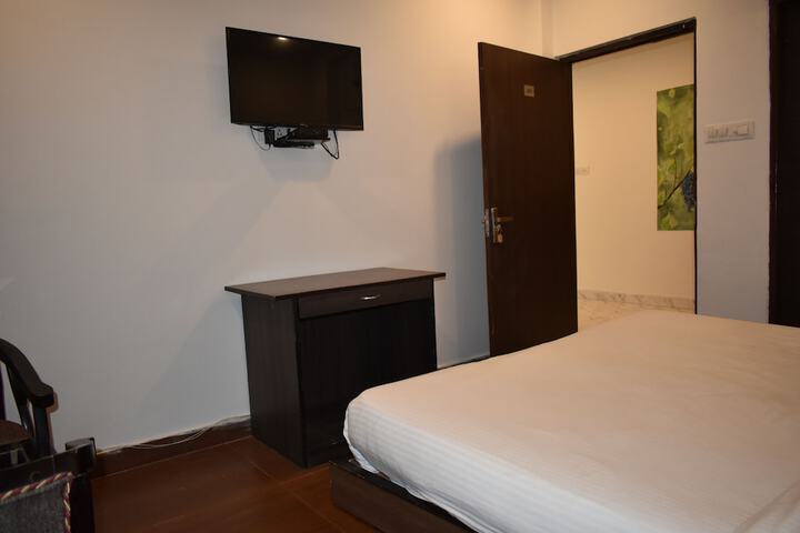 Room 12 of 24