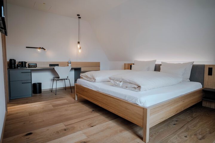 Room 47 of 130