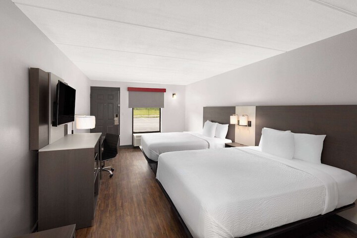 Room 6 of 30