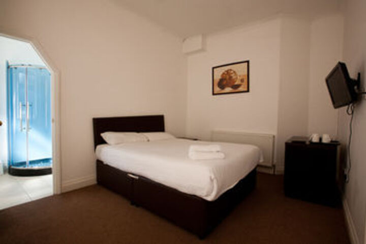 Room 18 of 34